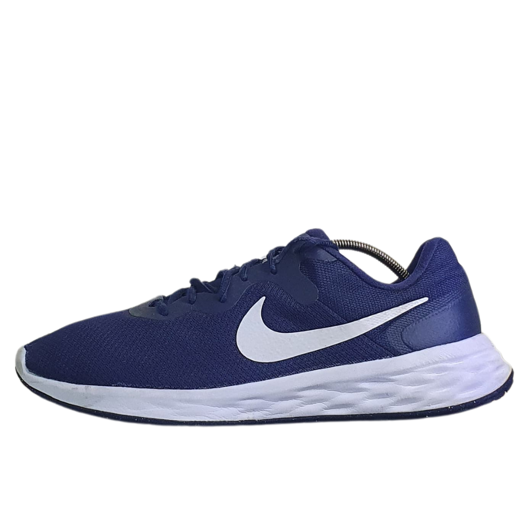 NIKE REVOLUTION  6