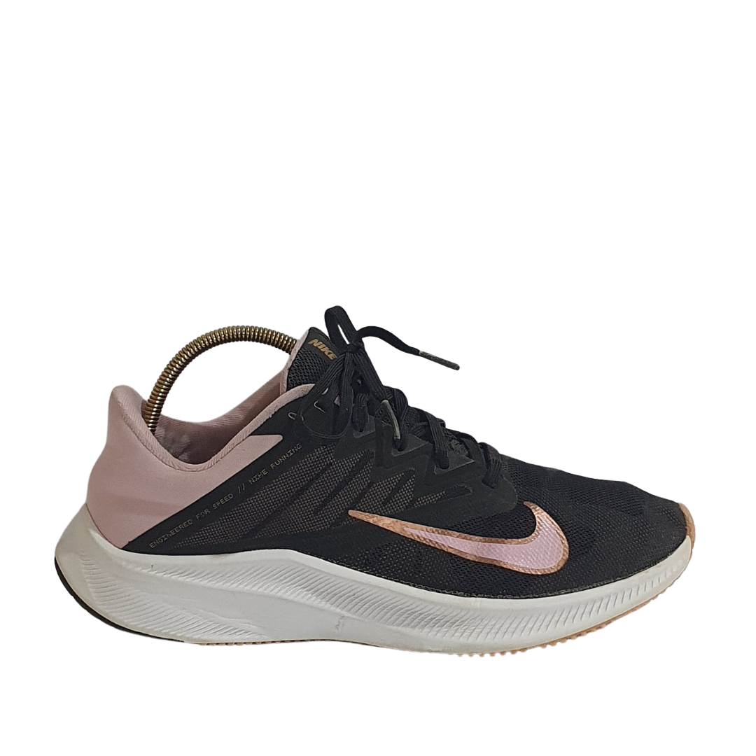 NIKE QUEST 3