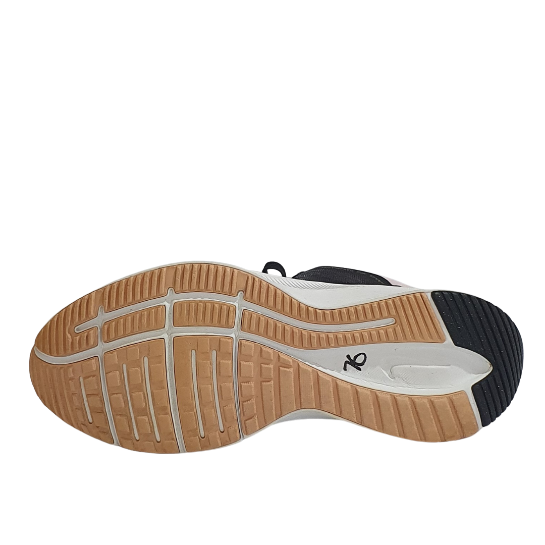 NIKE QUEST 3
