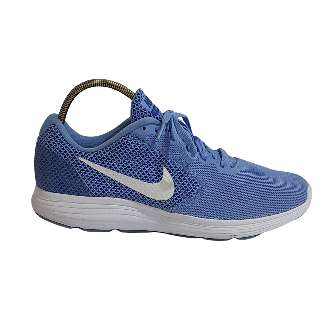 NIKE REVOLUTION 3