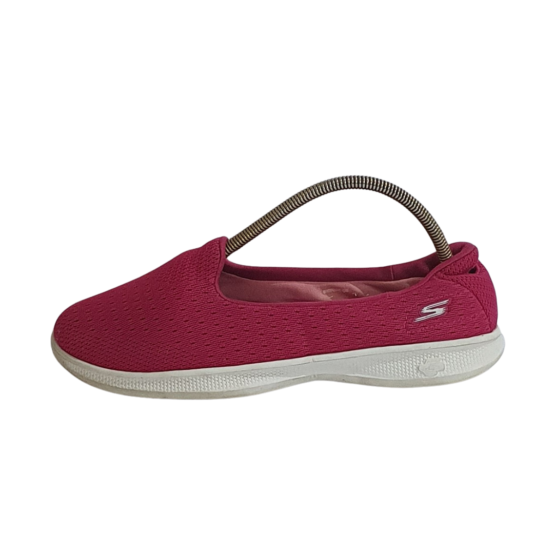 SKECHERS GO WALK  SLIP ON