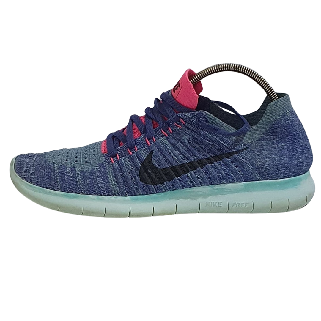 NIKE FREE