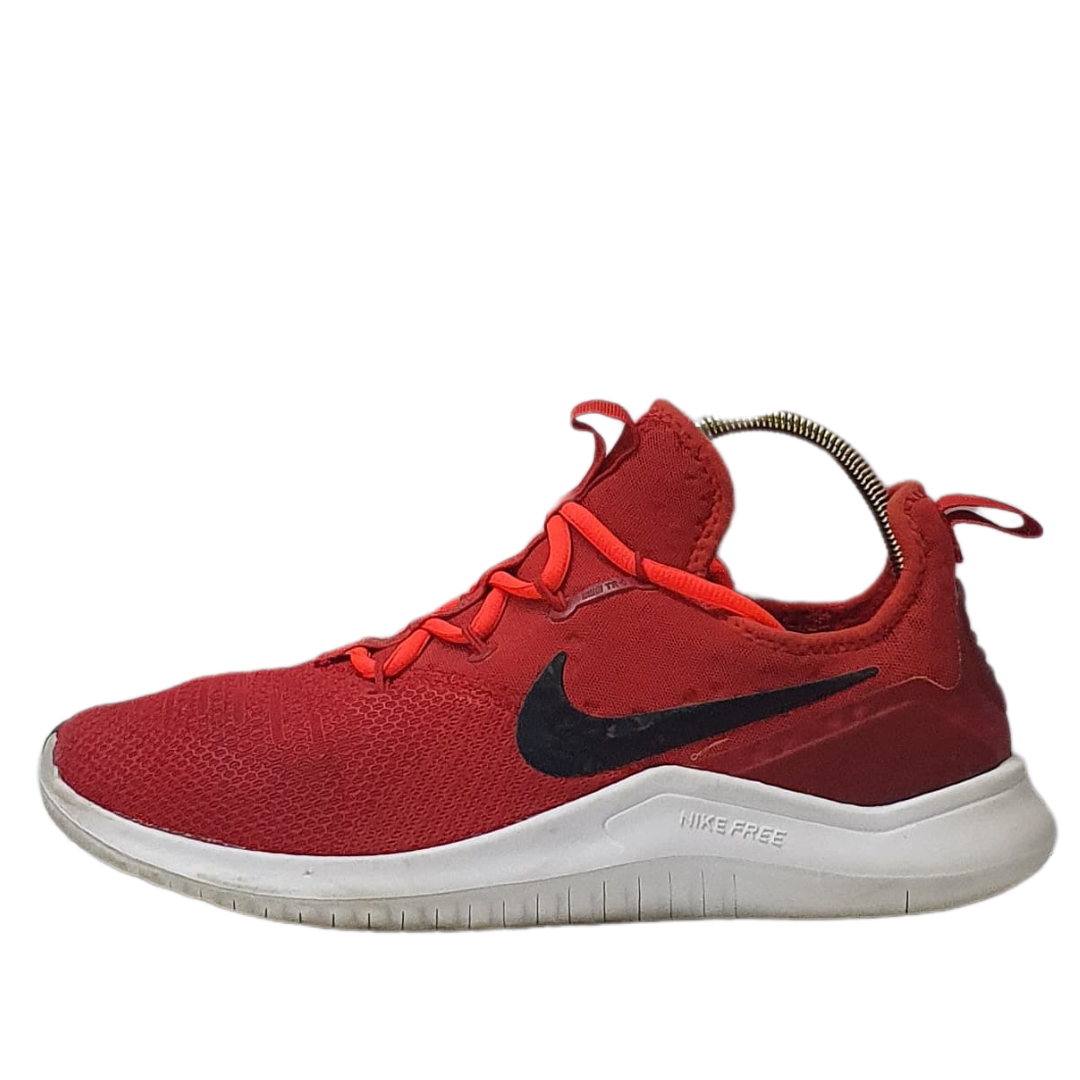 NIKE   FREE TR 8