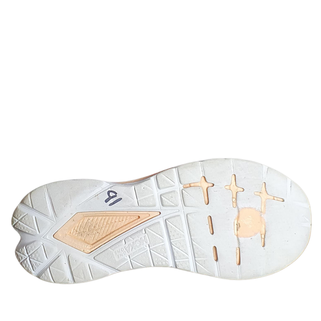 HOKA ONE ONE MACH 5