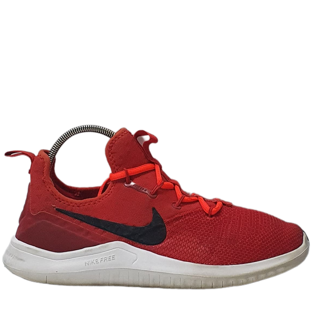 NIKE   FREE TR 8