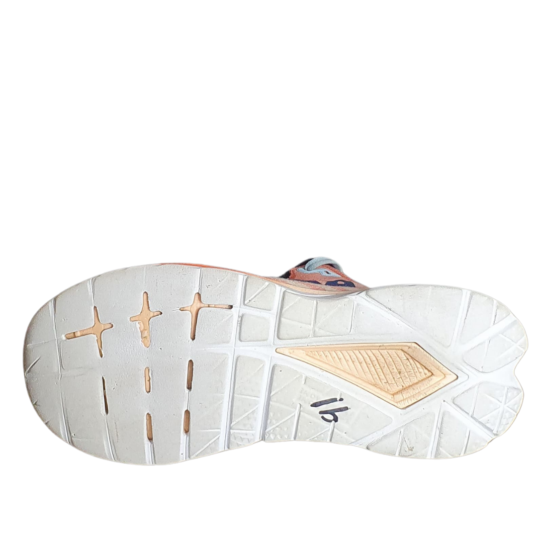 HOKA ONE ONE MACH 5