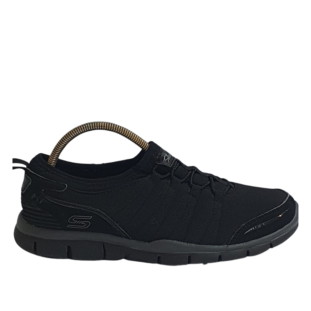 SKECHERS MEMORY FOAM