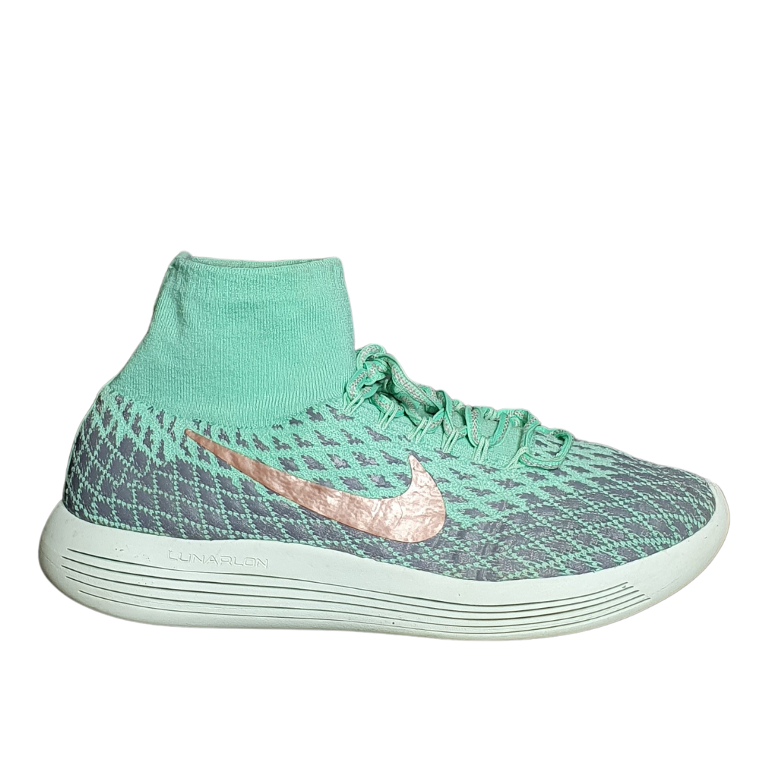 NIKE LUNARON FLYKNIT