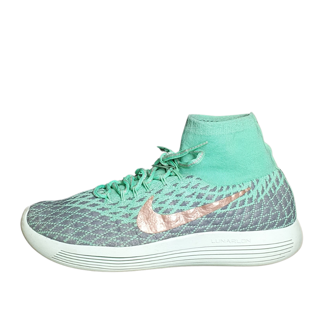 NIKE LUNARON FLYKNIT