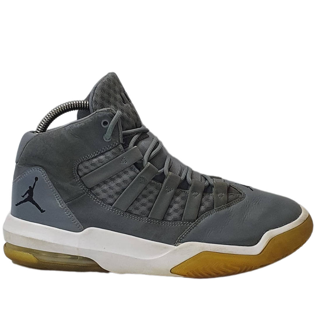 JORDAN MAX AURA