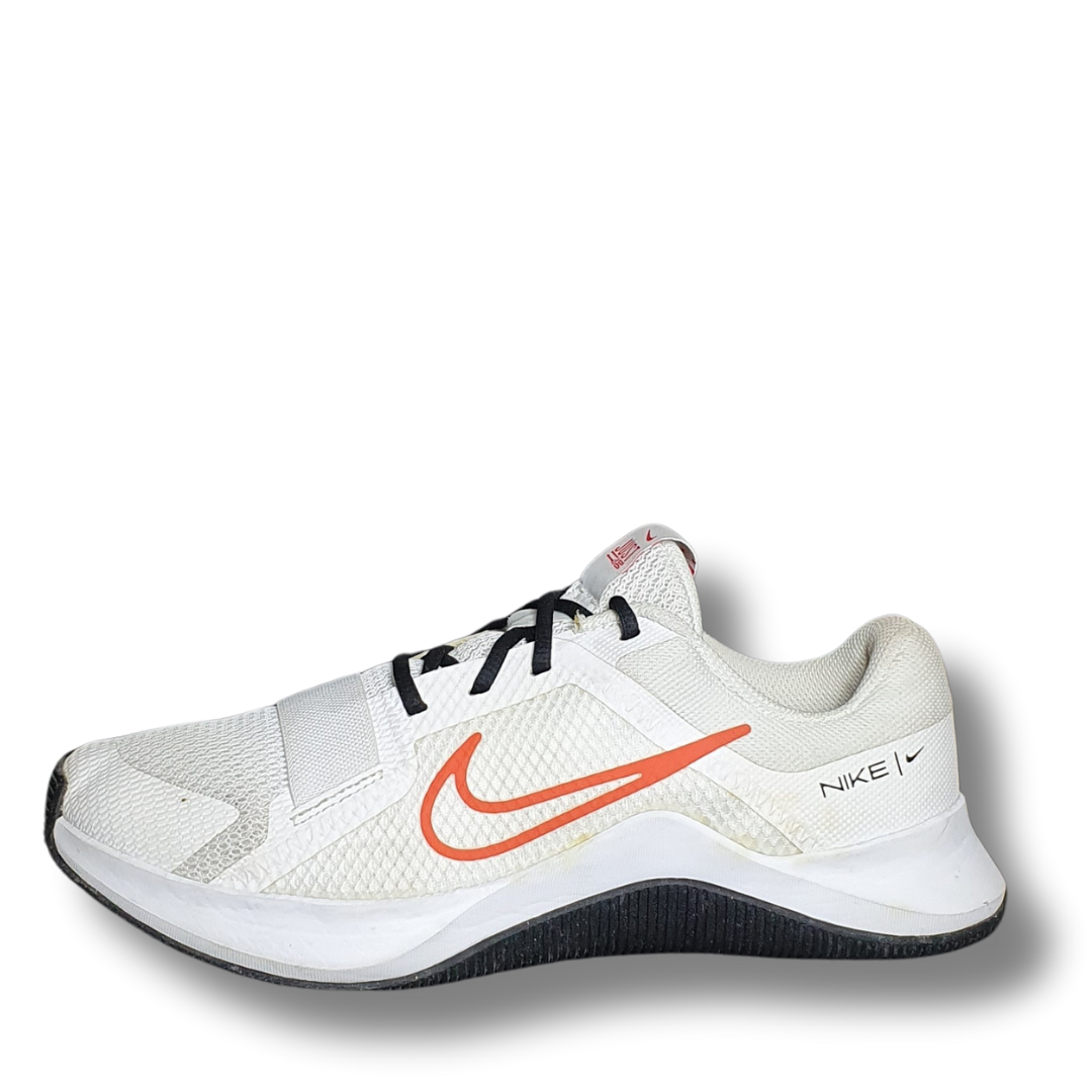 NIKE  MC TRAINER 2