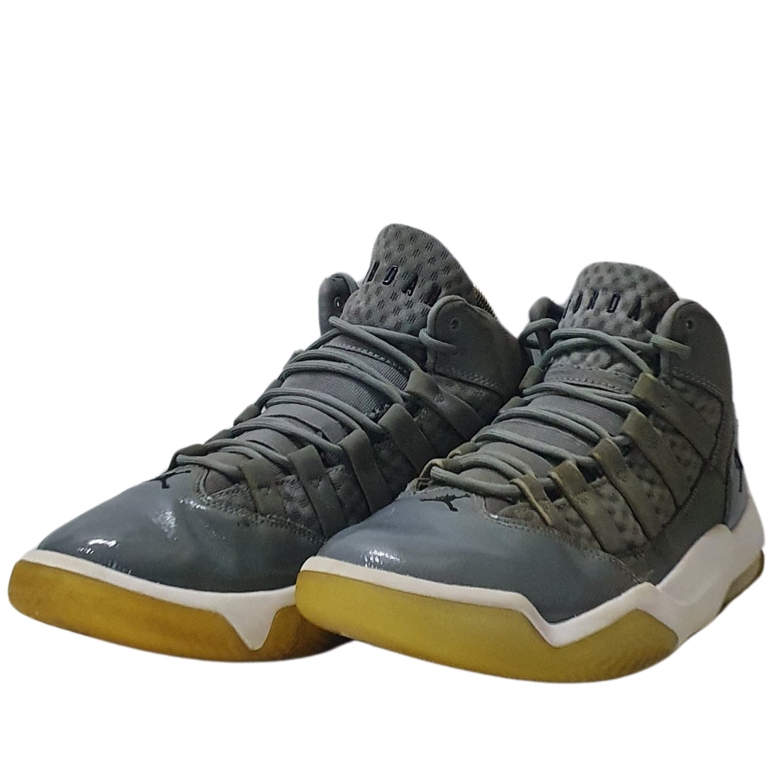 JORDAN MAX AURA