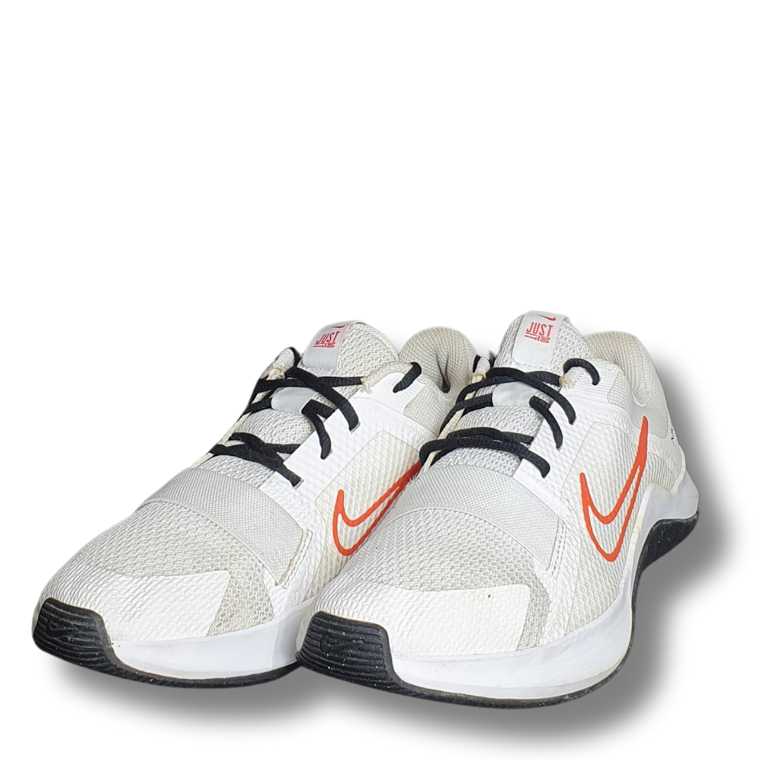 NIKE  MC TRAINER 2
