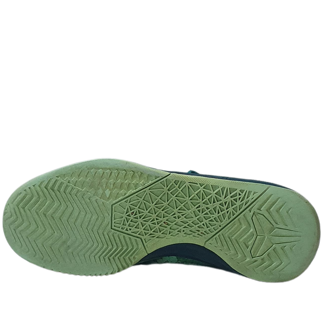 NIKE KB