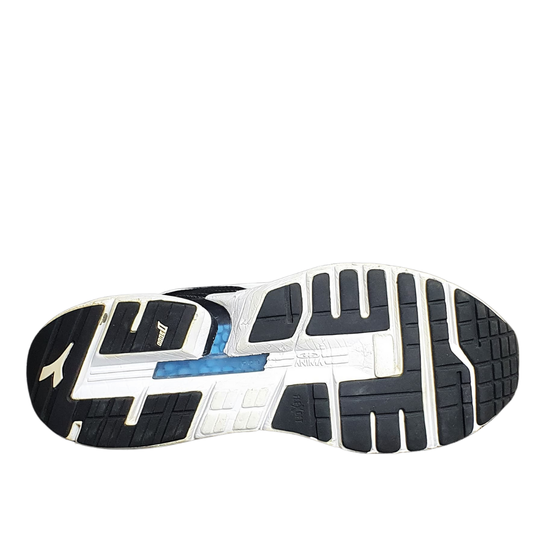 DIADORA BLUSHIELD