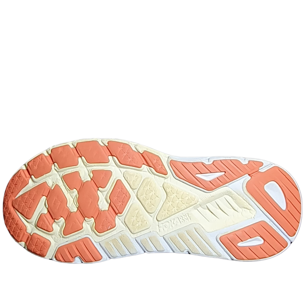 HOKA ARAHI 6