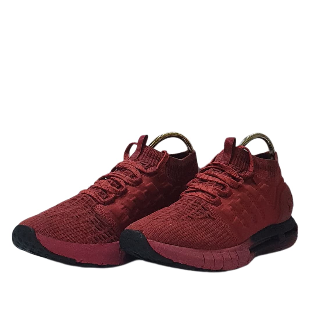 UNDER ARMOUR HOVER