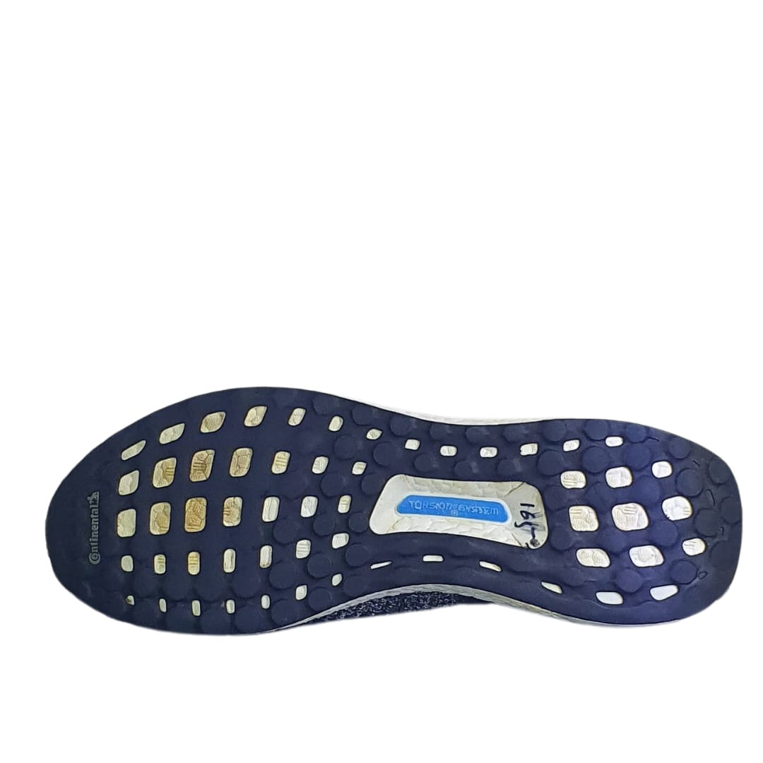 ADIDAS ULTRA BOOST  LACELESS