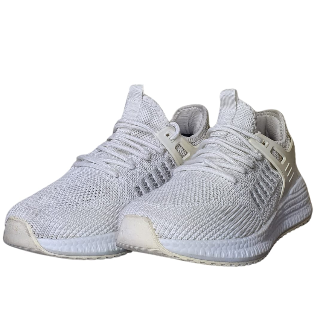 S   DOLPHIN RUNNING SHOE
