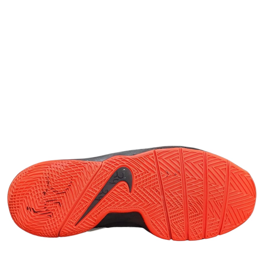 NIKE  TEAM HUSTLE D8