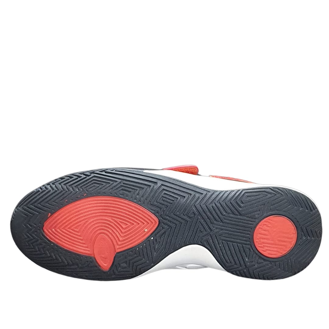 NIKE  KYRIE FLYTRAP 3