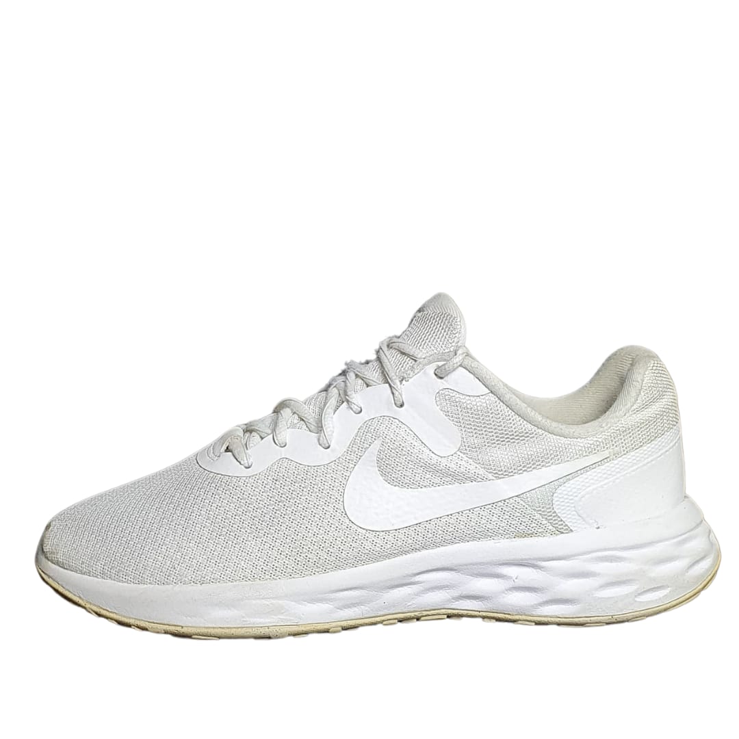 NIKE REVOLUTION 6