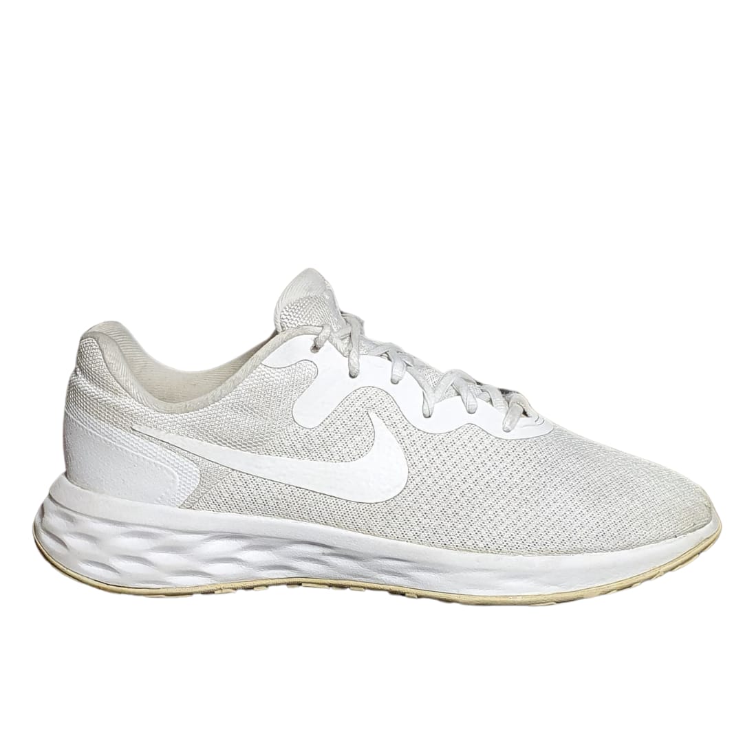 NIKE REVOLUTION 6