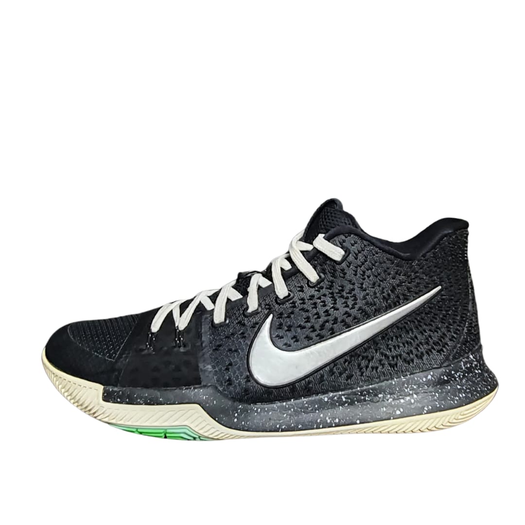 NIKE KYRIE 3