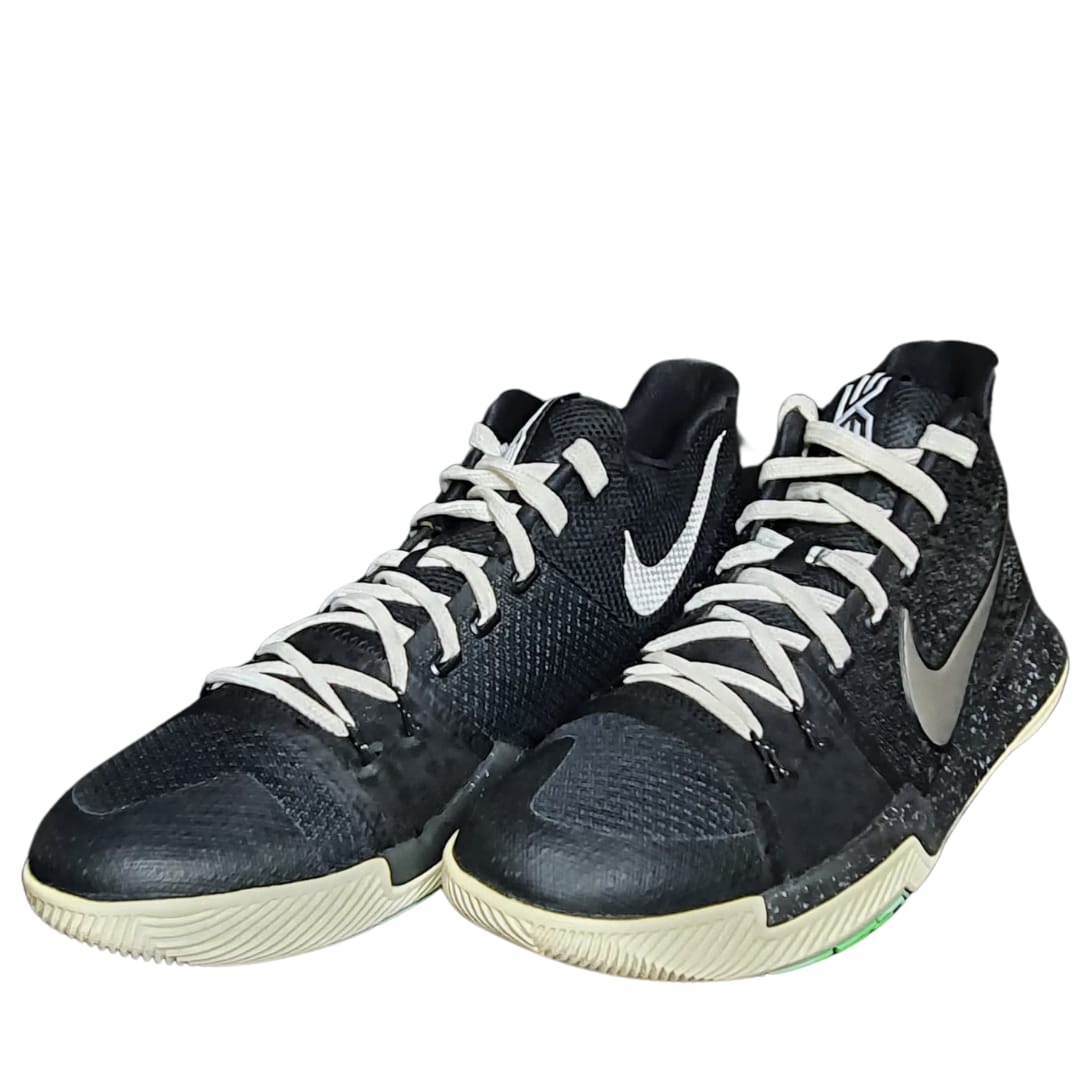 NIKE KYRIE 3