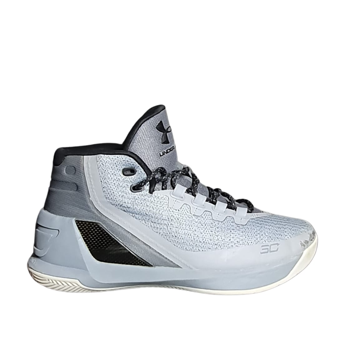 UNDER ARMOUR  CURRY 3
