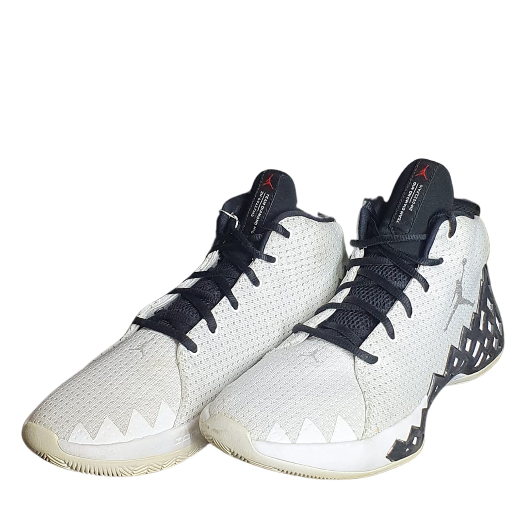 JORDAN JUMPMAN  DIAMOND